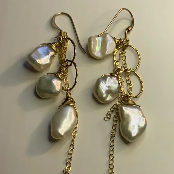 Gold Wire-Wrapped Freshwater Pearl Dangle Earrings 14kt gold filled marked 14gf - Picture 2 of 5